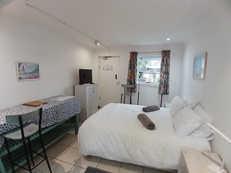 To Let 1 Bedroom Property for Rent in Muizenberg Western Cape